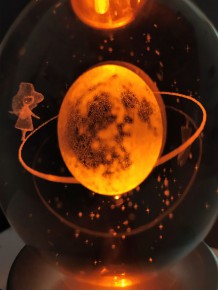 Kristal Satürnlü Kız Tasarımlı Renk Değiştiren Cam Küre