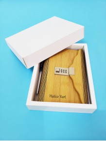 Kişiye Özel Ahşap Kapaklı Defter Ve Roller Kalem