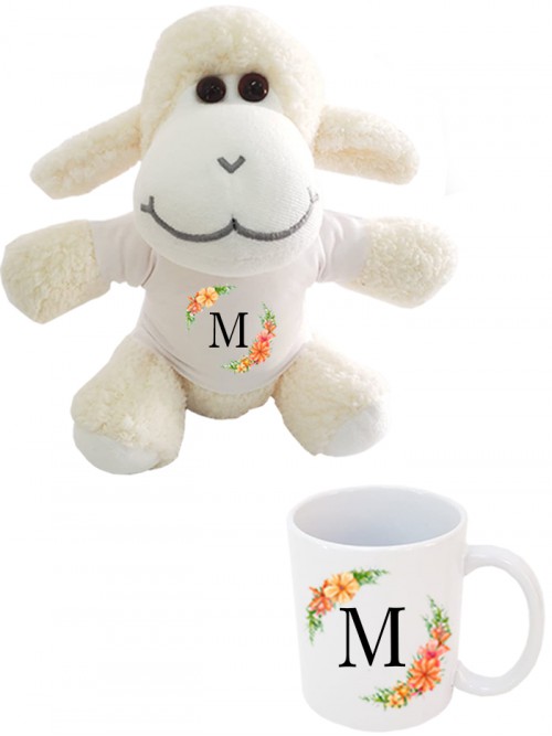 Baş Harfli Sevimli Beyaz Kuzu Ve Kupa