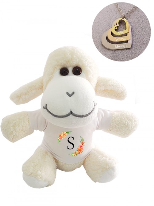 Bayana Baş Harfli Peluş Kuzu Ve İsimli Üçlü Kalp Kolye