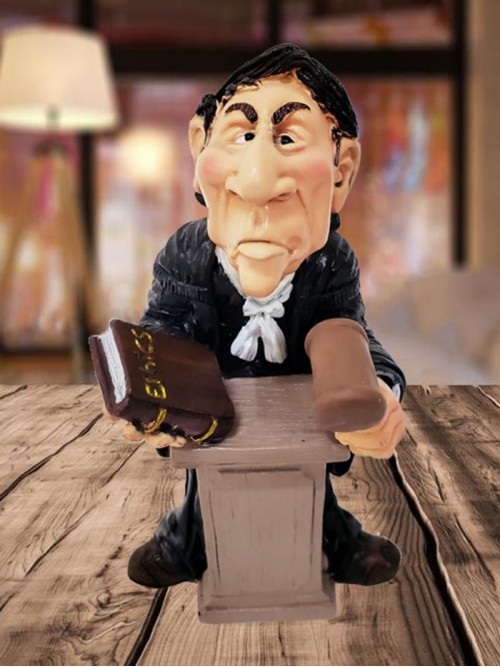 Dekoratif Erkek Hakim Biblosu