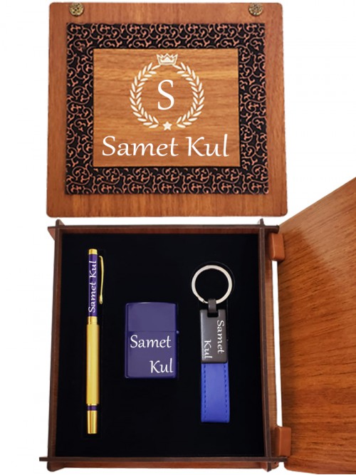 İsme Özel Lacivert Kapaklı Roller Kalem Benzinli Çakmak Ve Deri Anahtarlık Set İsme Özel Lacivert Kapaklı Roller Kalem Benzinli Çakmak Ve Deri Anahtarlık Set