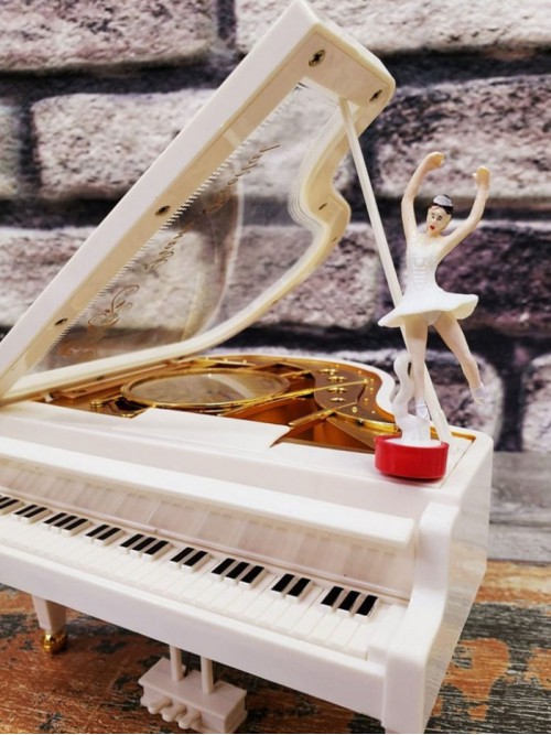 Balerinli Piyano Şeklinde Müzik Kutusu
