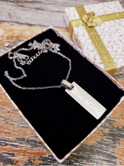 İsme Özel Gümüş Renk Dikdörtgen Çelik Kolye