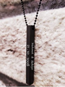 İsme Özel Sevgiliye Mesajlı Siyah Bar Çubuk Kolye