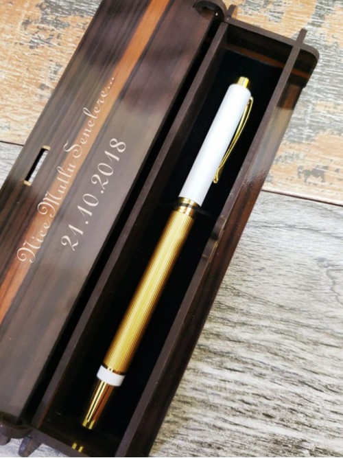 Kişiye Özel Altın Rengi Gold Lüks Beyaz Kapaklı Roller Kalem