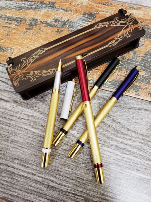 Kişiye Özel Altın Rengi Gold Lüks Beyaz Kapaklı Roller Kalem