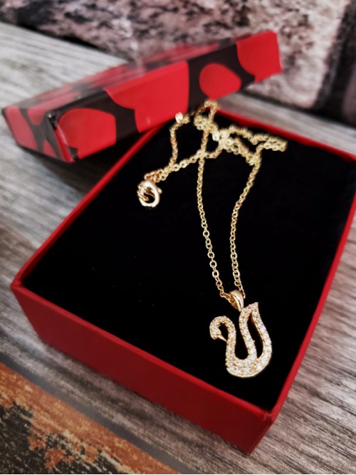 Kuğu Tasarımlı Zirkon Taşlı Kolye