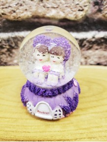 Mini Sevgili Temalı Işıklı Kar Küresi Mini Sevgili Temalı Işıklı Kar Küresi