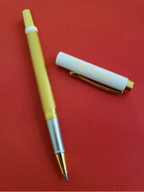 Bayana İsme Özel Gold Lüx Beyaz Kapaklı Roller Kalem